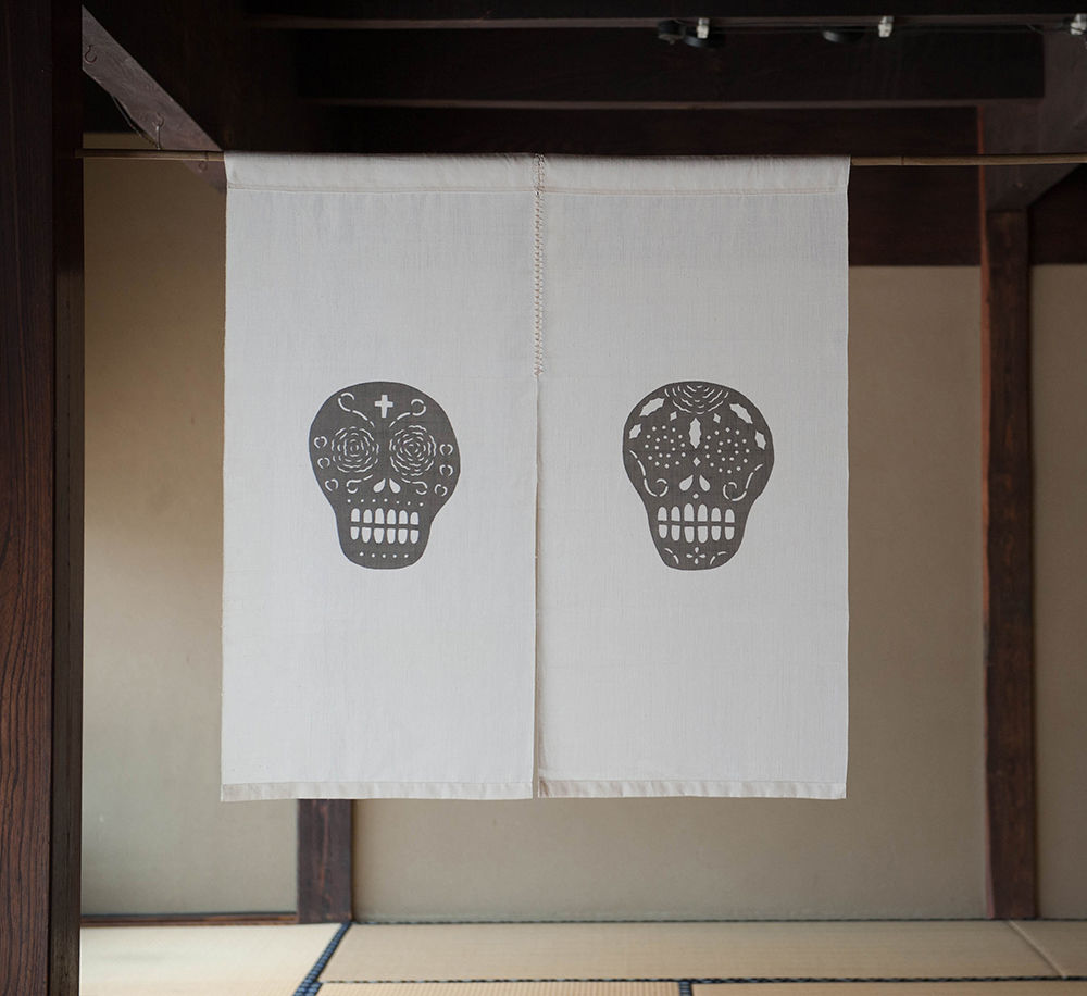 麻のれん｜ドクロ｜墨 | すずめ草