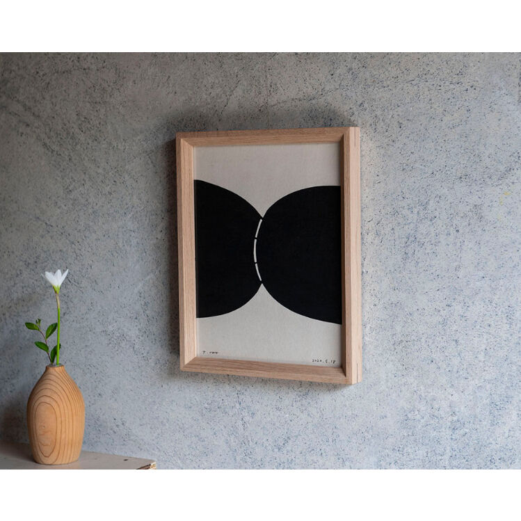 型染めの、額絵2枚と、スタンドのセット