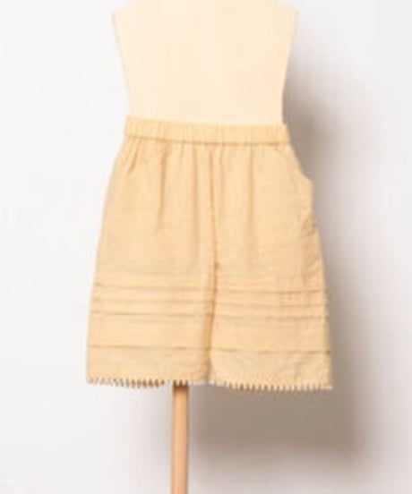 folk made / Tuck Short Pants