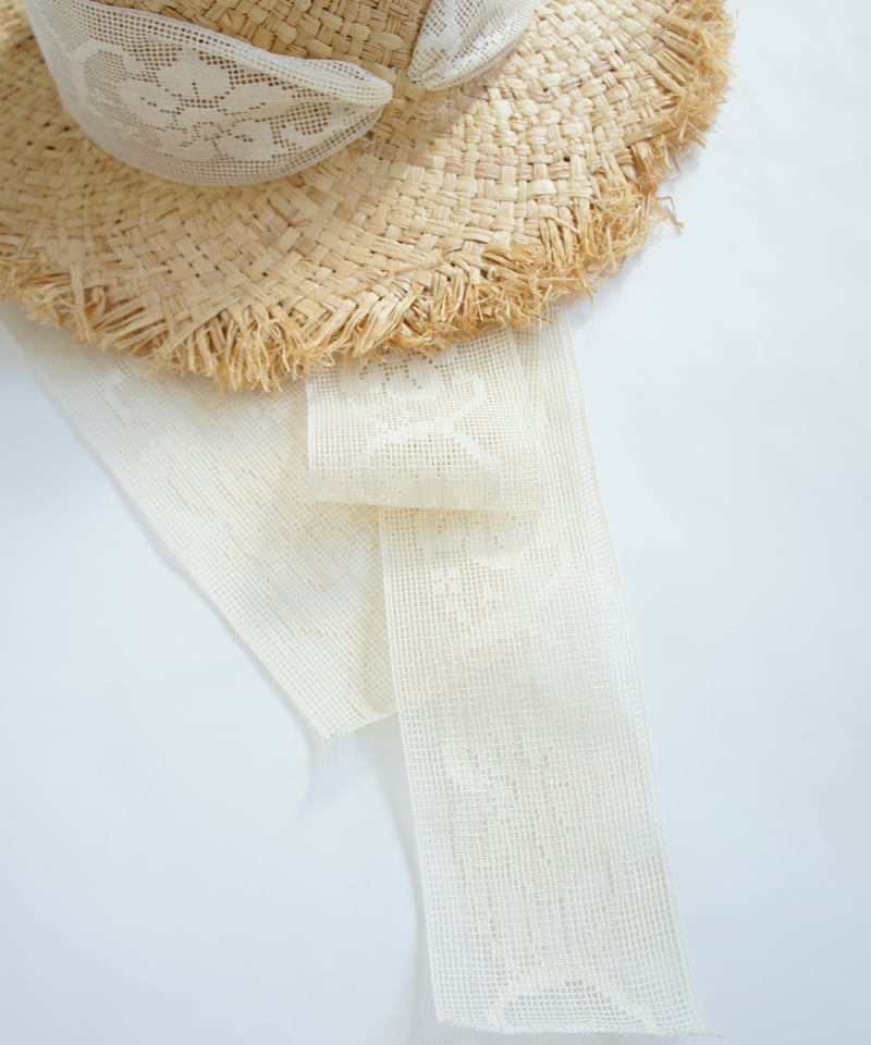 süß (suess) / Straw Hat with Italian Lace | in