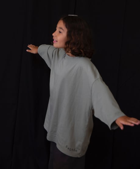 Façade / QUARTER LS TEE