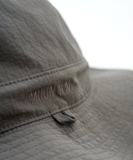 MOUN TEN. / REVERSIBLE ADVENTURE HAT (for baby)