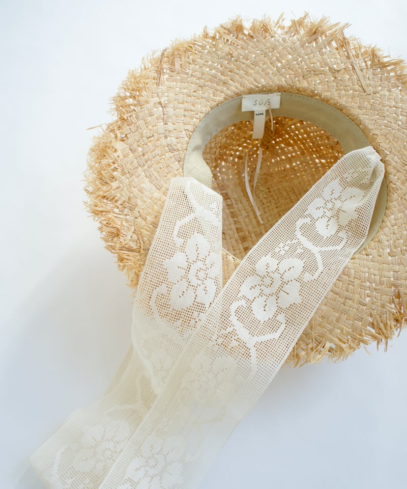 süß (suess) / Straw Hat with Italian Lace | in