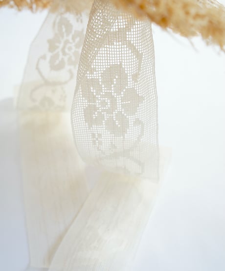 süß (suess) / Straw Hat with Italian Lace