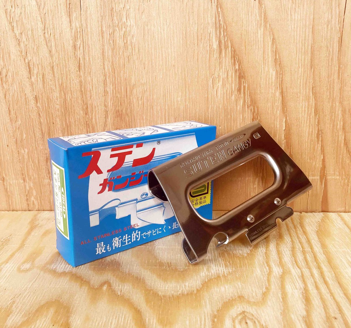 NEW JEANS Coke studio限定　ノート+ステッカー+栓抜き New Jeans ロゴ カッティングステッカーセットの通販 by TAKE's