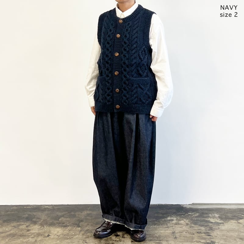 CABLE KNIT VEST（手編みケーブルニット 前開きベスト）A62301 | HARV...