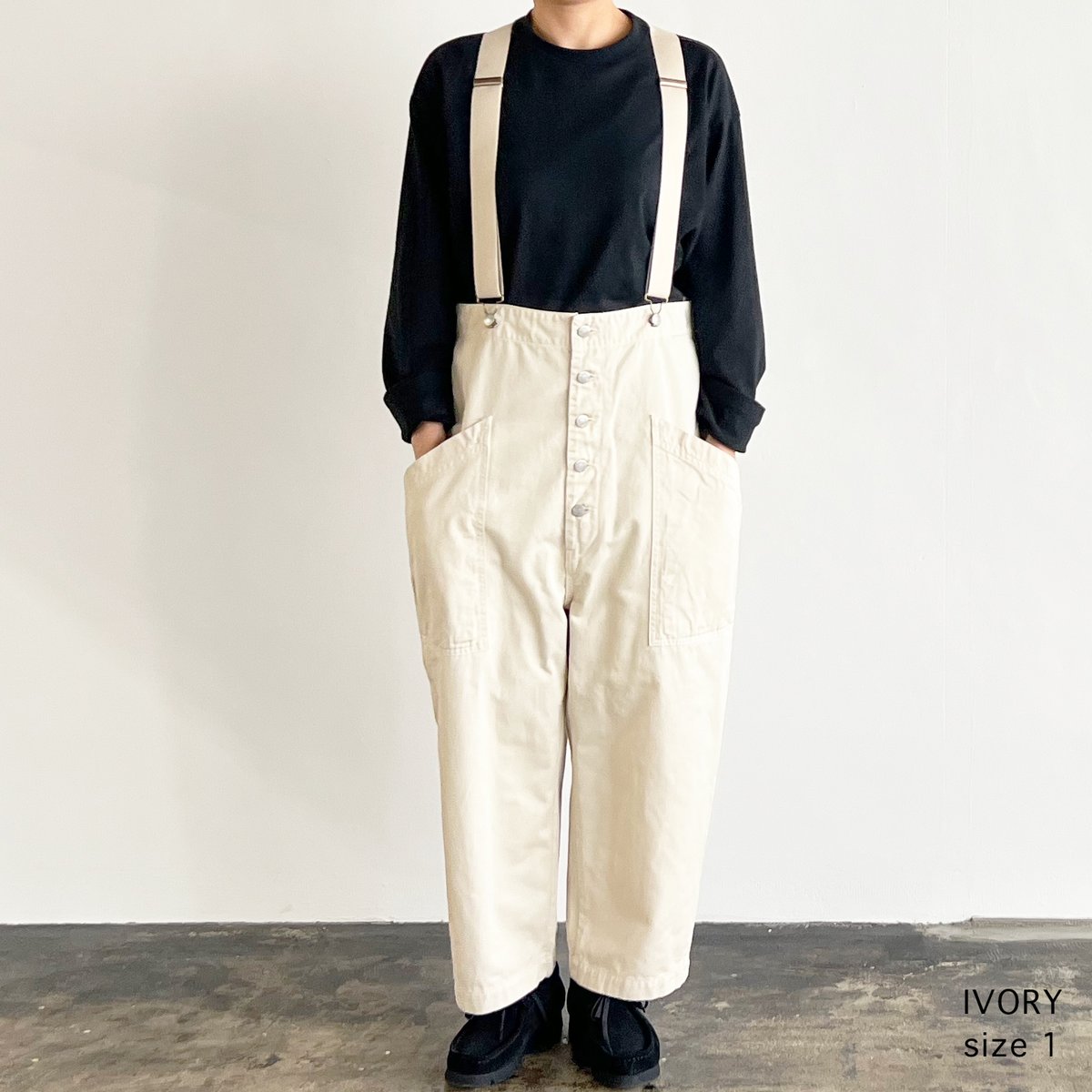 新品未使用⭐︎キャナルジーン arc(アーク)サスペンダー付きチノパンツ CANAL JEAN（キャナルジーン）の「arc サスペンダー付き