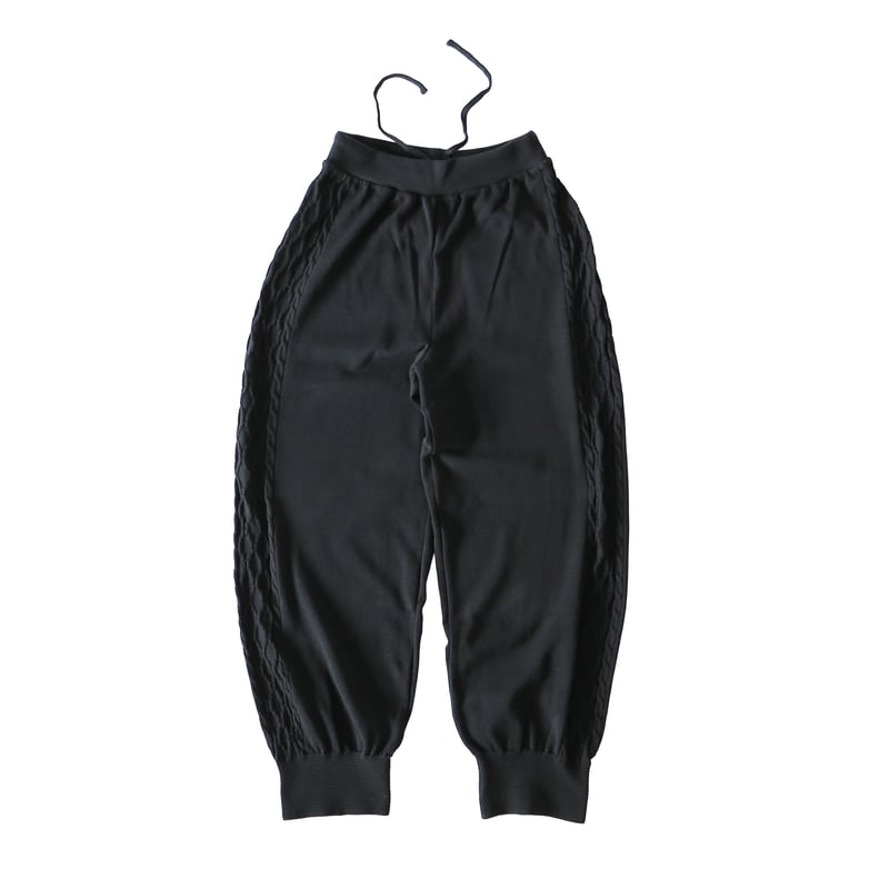 juemiニットパンツ　ブラック CABLE KNITTING PANTS サイドケーブル編み ニットパンツ A62601