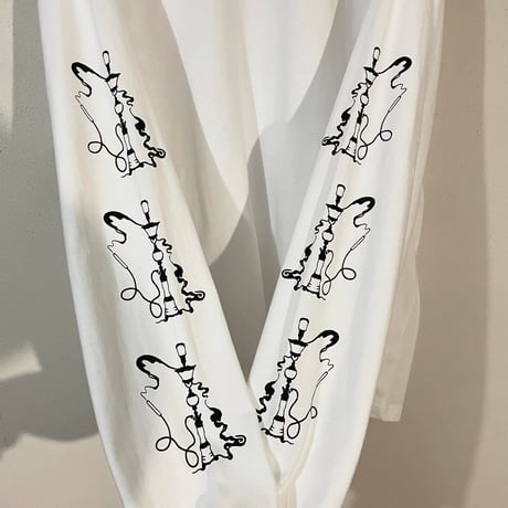 ゆるふわぴんくチャン×peequodコラボ“シシャどくろ”ロンT