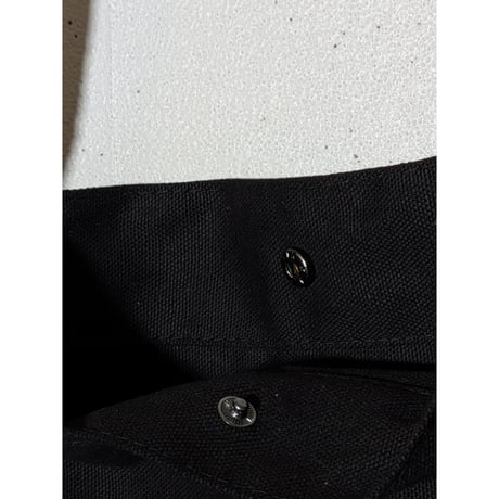 何も知らないイヌ刺繍スクエアサコッシュ
