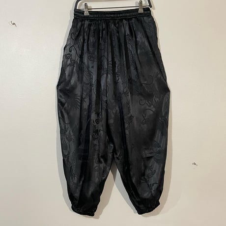 ウエストひもカッコよすぎチャイナ総柄ワイドパンツ