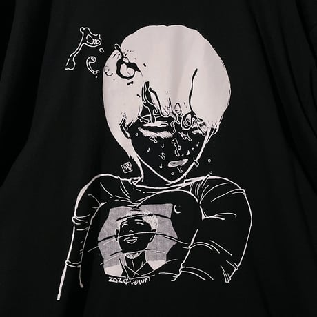 小骨トモ× peequod 顔射少女ビッグシルエットtee
