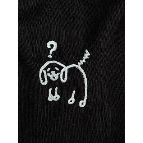 何も知らないイヌ刺繍スクエアサコッシュ