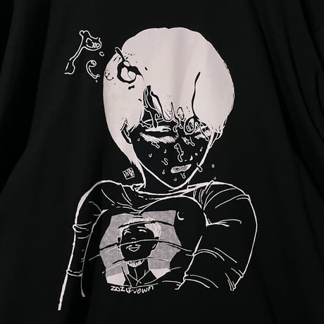 小骨トモ× peequod 顔射少女ビッグシルエットtee