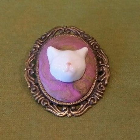 Yullis（ユーリス）さんの「猫ブローチ」全３種