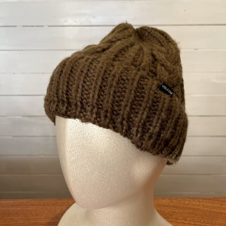 VOLCOM CABLE HAND KNIT BEANIE