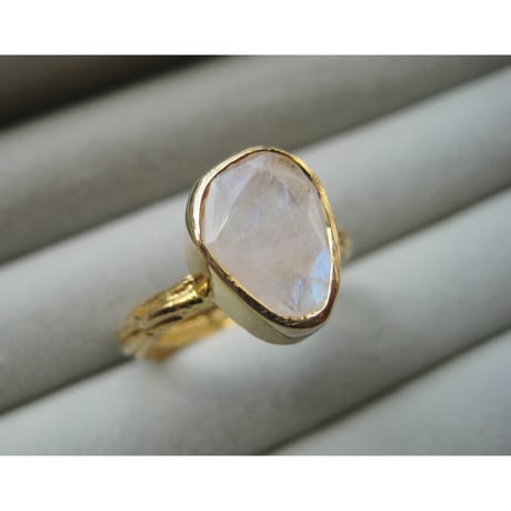 moonstone | STORES