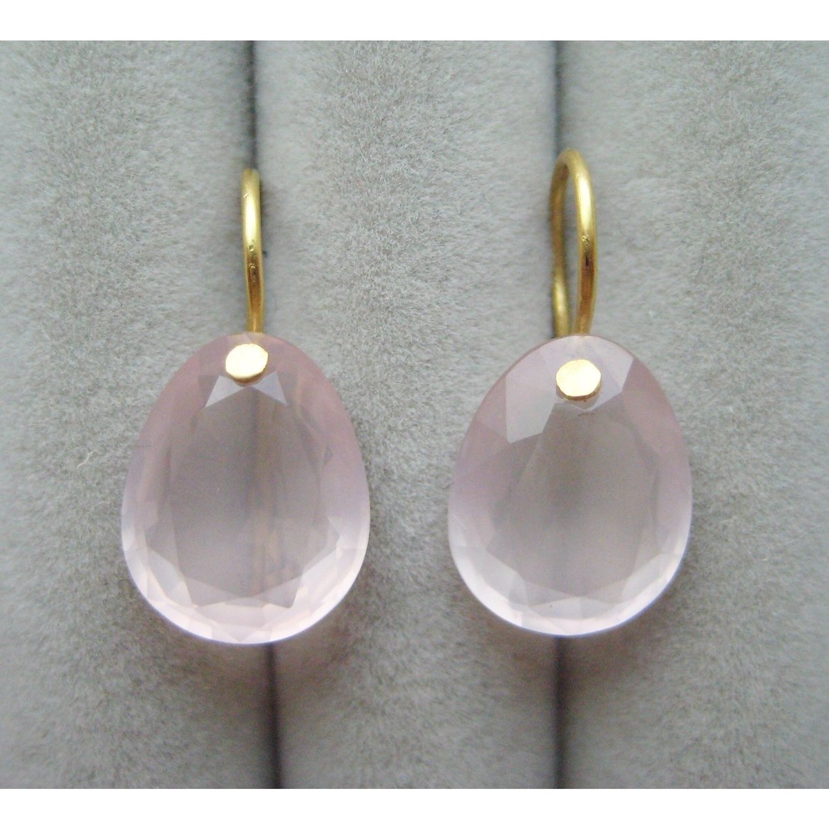 ジェムパレス　キャビアピアス ジェムパレス キャビアピアス