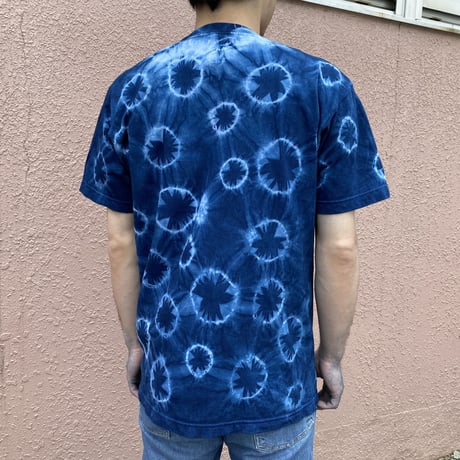 王玉絞り水玉模様藍染めTシャツ　Mサイズ　男女兼用　『一点物』