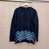 藍染めロングTシャツ 波形杢目絞り/Indigo dyed long sleeve T-shirt with wavy Mokume pattern