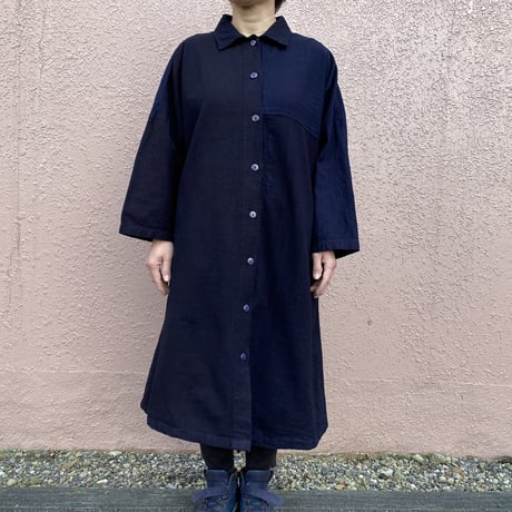 日頃の感謝を込めて大特価！！ジョムトンコットンパッチワークロングブラウスドロップショルダー七分袖 濃紺藍染め 着丈101cm