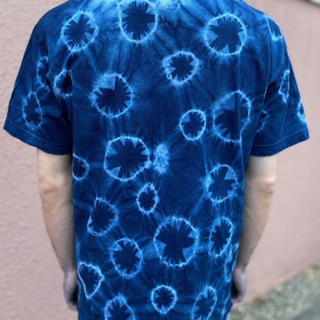 王玉絞り水玉模様藍染めTシャツ　Mサイズ　男女兼用　『一点物』