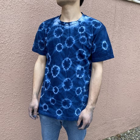 王玉絞り水玉模様藍染めTシャツ　Mサイズ　男女兼用　『一点物』