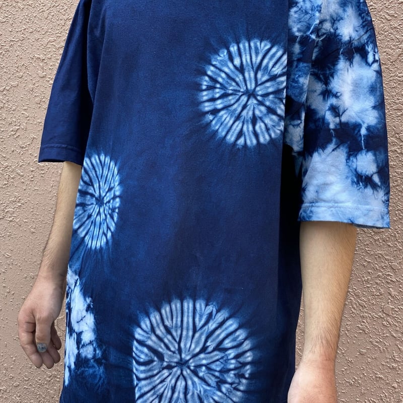日頃の感謝を込めて大特価！！『一点物』藍染めTシャツ唐松絞りに雲 XL