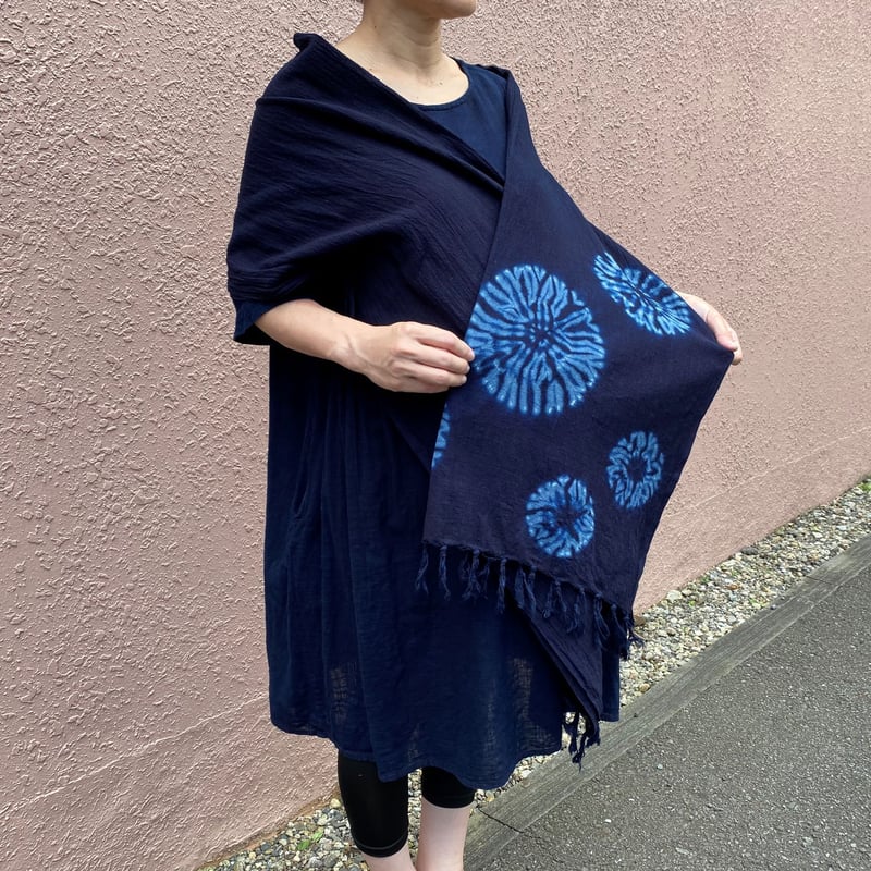 日頃の感謝を込めて大特価！！『一点物』藍染め大判ストール唐松絞り