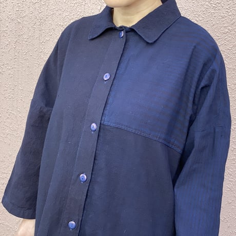 日頃の感謝を込めて大特価！！ジョムトンコットンパッチワークロングブラウスドロップショルダー七分袖 濃紺藍染め 着丈101cm