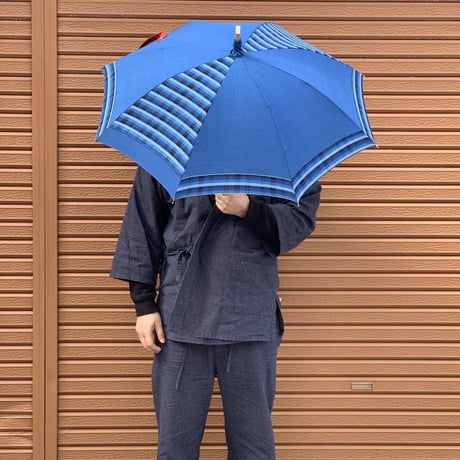 藍染の綿糸で織りました。日傘になります！