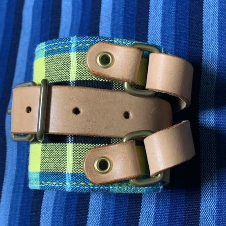 t.n.A.f.tとのコラボ品です！リストバンド！