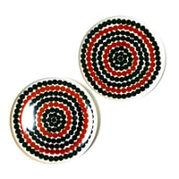 マリメッコmarimekko シィイルトラプータルハ　20センチプレートペア（コゲチャ、ブラック）70419-189【御結婚御祝・内祝・新築御祝・還暦御祝・御礼・寿・ギフト包装可能】