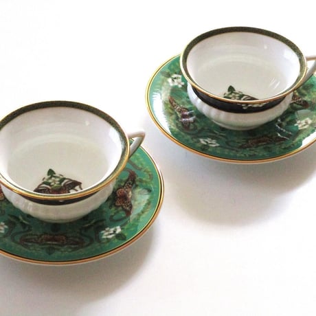 ウェッジウッドWEDGWOOD ワンダーラスト エメラルド フォレスト ティーカップ＆ソーサーペア【御結婚御祝・内祝・新築御祝・還暦御祝・御礼・寿・ギフト包装可能】