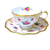 ロイヤルクラウンダービーROYAL CROWN DERBY ロイヤルアントワネットroyal-antoinette ティーカップ＆ソーサー