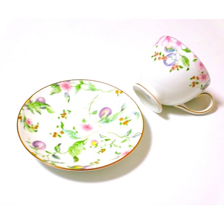 ウェッジウッドWEDGWOOD スウィートプラム  ティー・コーヒ　兼用カップ＆ソーサー リー　４客セット（ペアブランドボックス付属）【御結婚御祝・内祝・新築御祝・還暦御祝・御礼・寿・ギフト包装可能】
