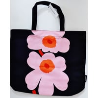 マリメッコmarimekko  Tornaウニッコ　トートバッグ48318-968（黒・ピンク）
