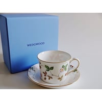 ウエッジウッド　ワイルドストロベリ　パステルピンク　デルフィー　カップ＆ソーサー【御結婚御祝・内祝・新築御祝・還暦御祝・御礼・寿・ギフト包装可能】