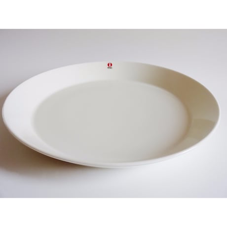 iittala (イッタラ）　ティーマ　プレート２６ｃｍ　ホワイト