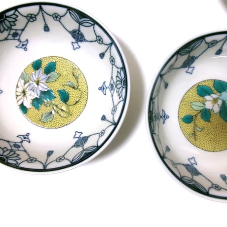 九谷焼 4.5号小鉢揃 瓔珞吉田屋草花/美山窯【和食器　 鉢　食器セット】 【御結婚御祝・内祝・新築御祝・還暦御祝・御礼・寿・ギフト包装可