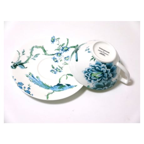ウェッジウッドWEDGWOOD ジャスパー・コンラン シノワズリ ホワイト ティーカップ&ソーサー 300ml　ペア【御結婚御祝・内祝・新築御祝・還暦御祝・御礼・寿・ギフト包装可能】