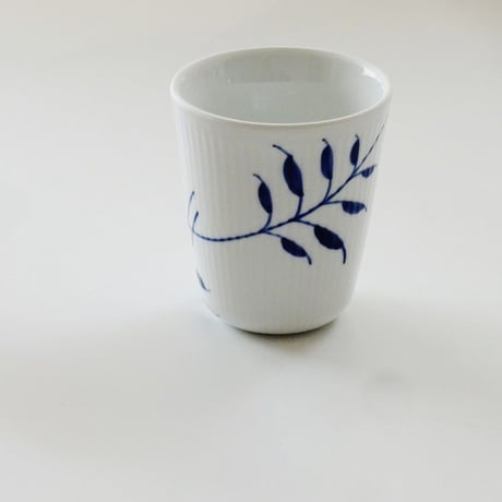 ロイヤルコペンハーゲン （ROYAL COPENHAGEN ） ﾌﾞﾙｰﾌﾙｰﾃｯﾄﾞﾒｶﾞ ｽﾀｲﾙｶｯﾌﾟ 2-381-499【御結婚御祝・内祝・新築御祝・還暦御祝・御礼・寿・ギフト包装可能】