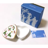 ウェッジウッドWEDGWOOD　ワイルドストロベリー　ハートボックスS【ブランド食器】【御結婚御祝・内祝・新築御祝・還暦御祝・御礼・寿・ギフト包装可能】