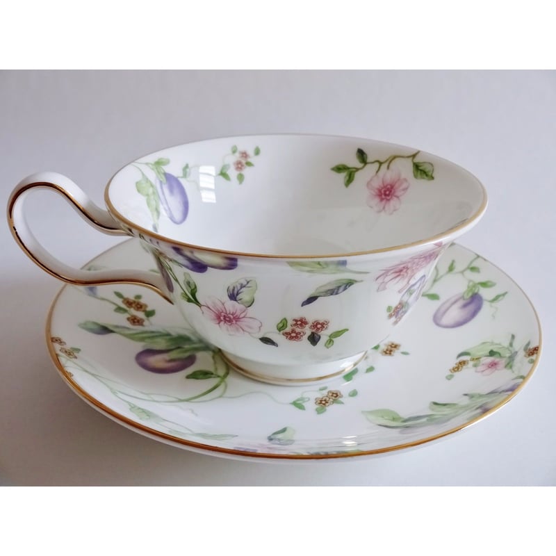 ウエッジウッドWEDGWOOD スウィートプラム ティーカップ＆ソーサー