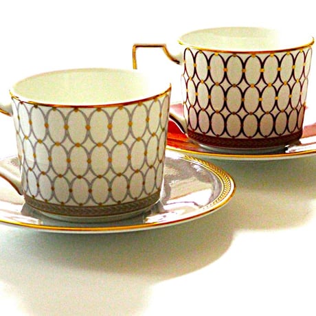 ウェッジウッドWEDGWOOD ルネッサンスグレー・レッド　ティーカップ＆ソーサ　ぺア【セット　プレゼント　ギフト　ブランド食器】【御結婚御祝・内祝・新築御祝・還暦御祝・御礼・寿・ギフト包装可能】
