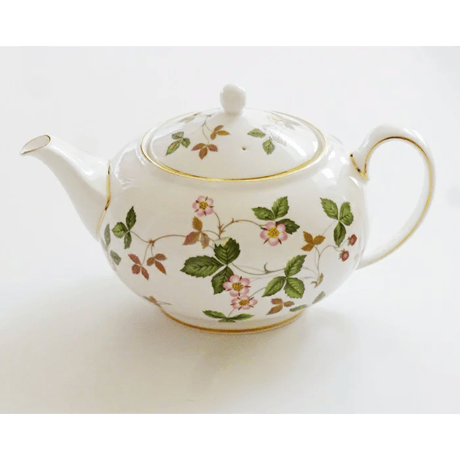 ウェッジウッド WEDGWOOD ワイルドストロベリー ティーポット [L]【御結婚御祝・内祝・新築御祝・還暦御祝・御礼・寿・ギフト包装可能】