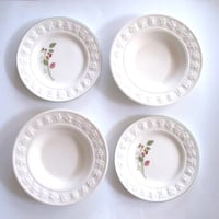 ウェッジウッドWEDGWOOD フェスティビティ　スーププレート、フラットプレート　４ピース【御結婚御祝・内祝・新築御祝・還暦御祝・御礼・寿・ギフト包装可能】