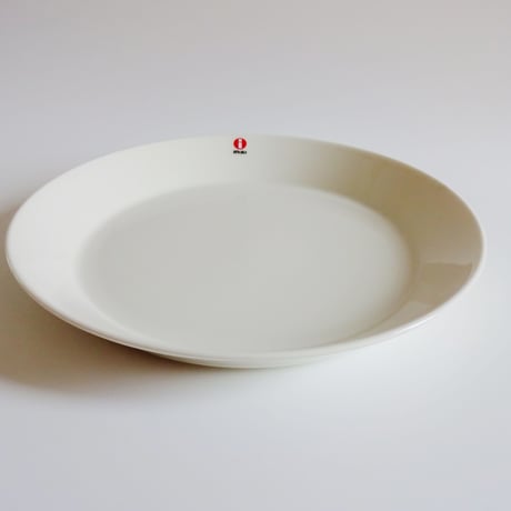 iittala (イッタラ）　ティーマ　プレート２１ｃｍ　ホワイト