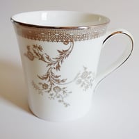 ウエッジウッド　レースプラチナ　マグカップ