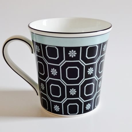 ウェッジウッドWEDGWOOD　パラディオ　マグカップ　ブルー（ブランドボックス付き）【御結婚御祝・内祝・新築御祝・還暦御祝・御礼・寿・ギフト包装可能】